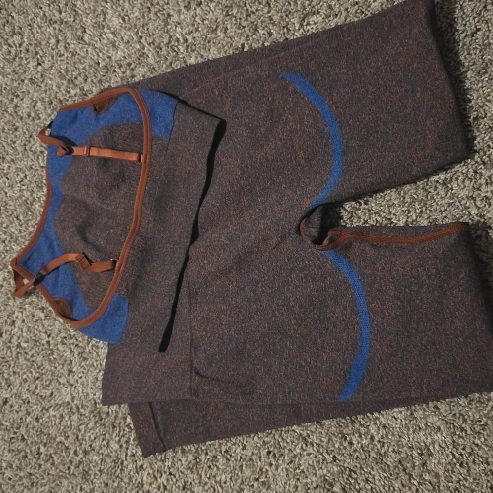 ECHT - Picture 2 of 2